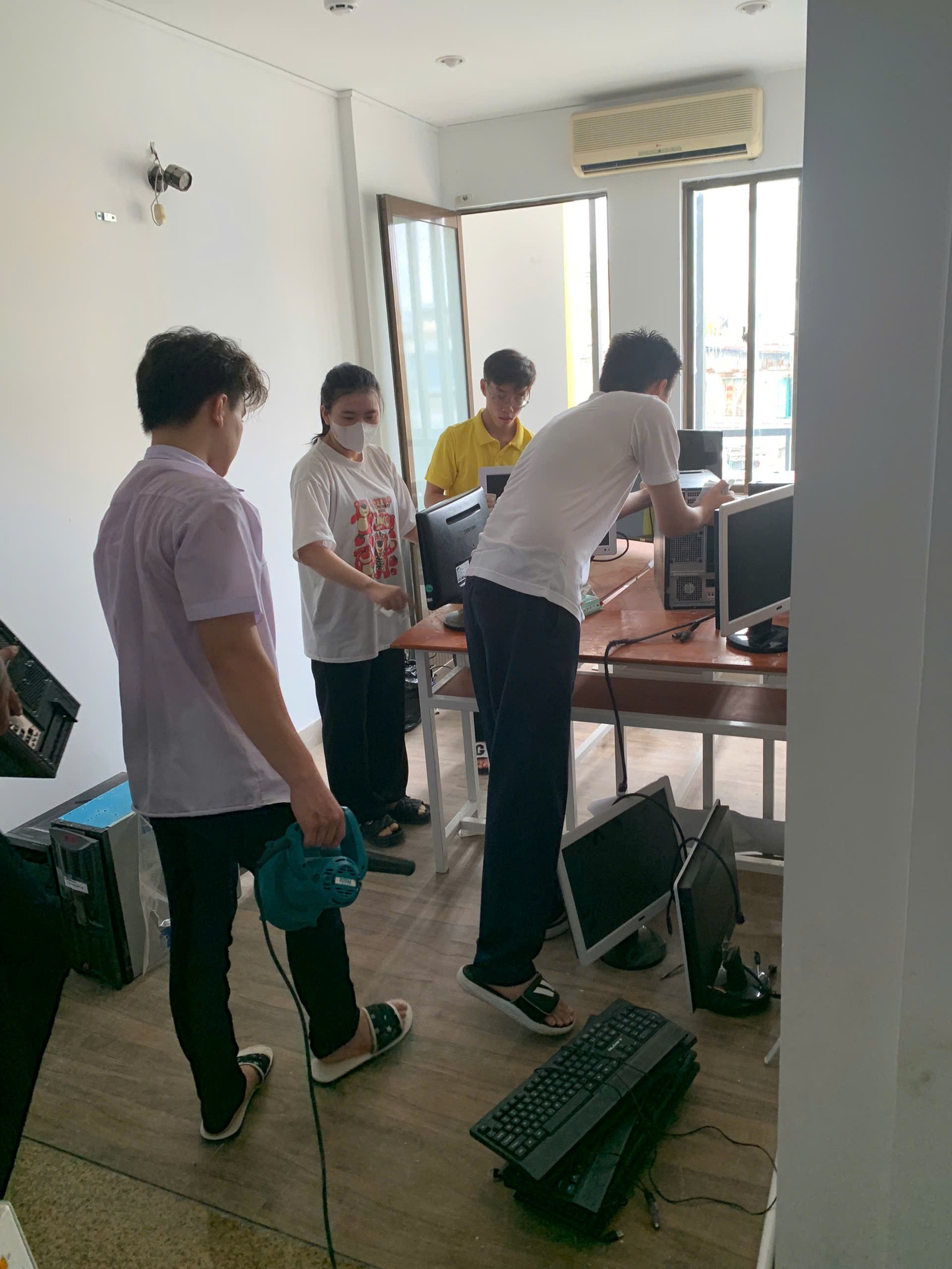 Khi phụ huynh chủ động tìm lối đi khác cho con sau lớp 9