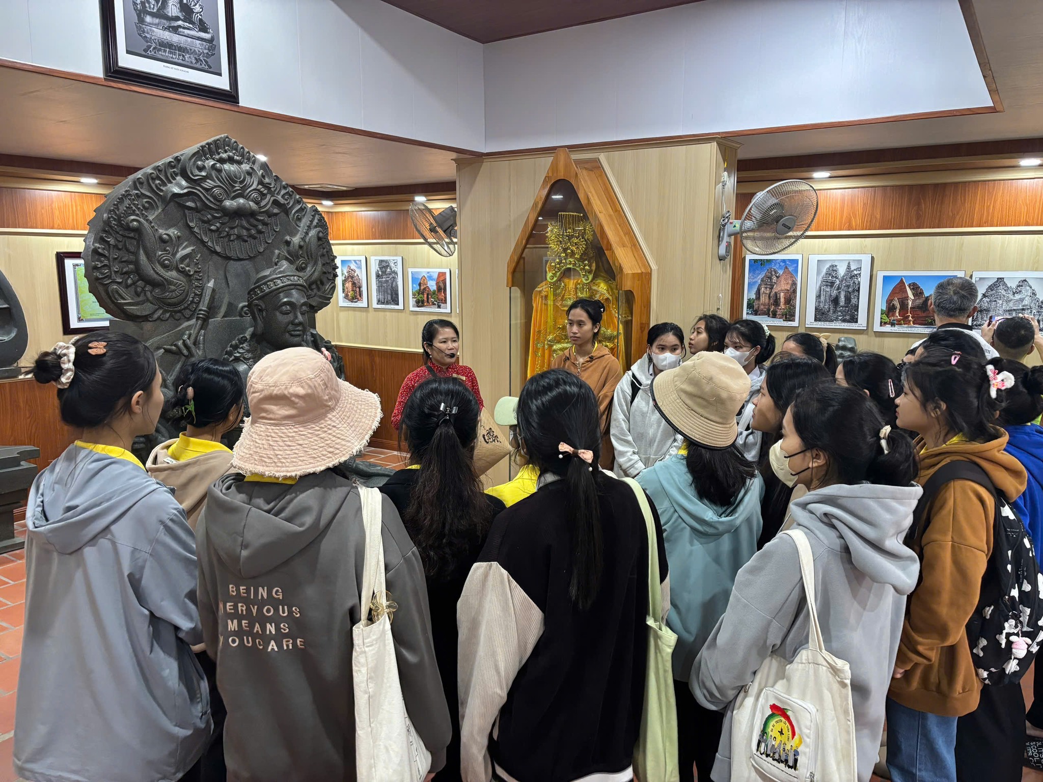 Hướng dẫn du lịch thực tế